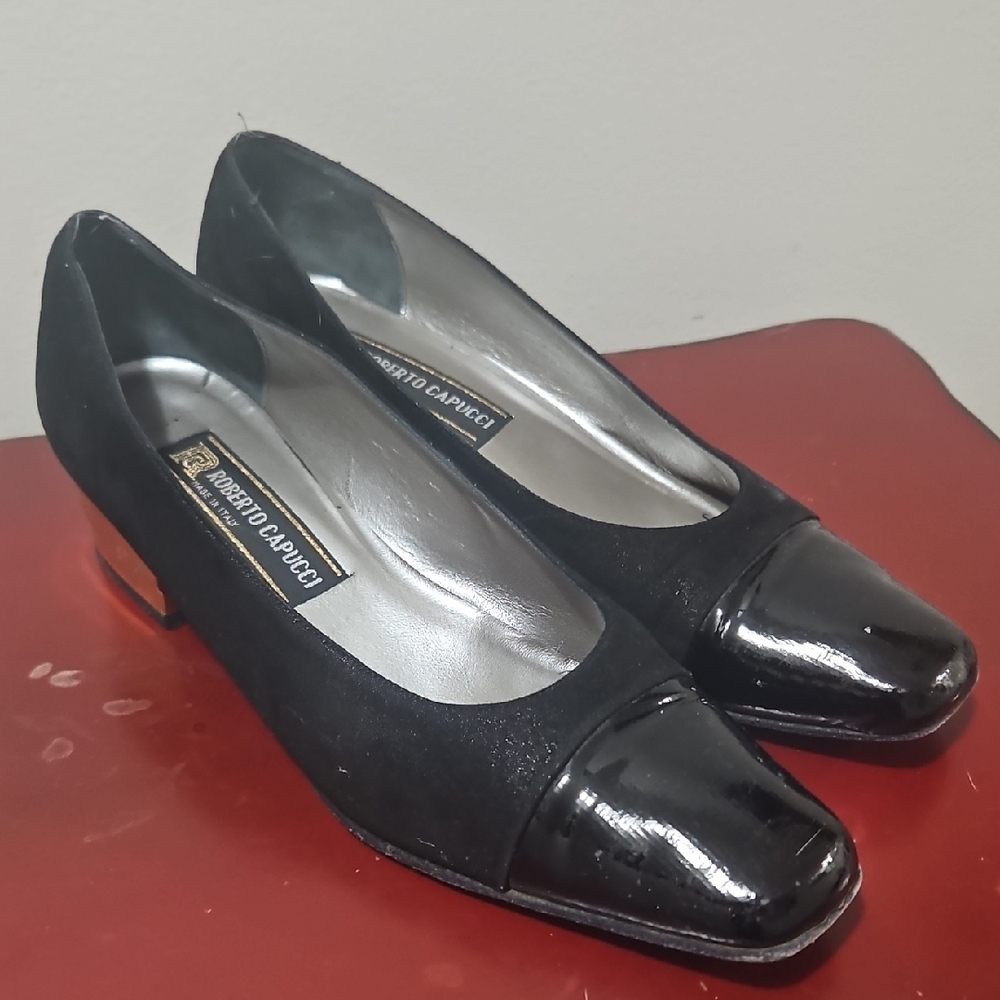 Roberto Capucci Elegant Black Heels